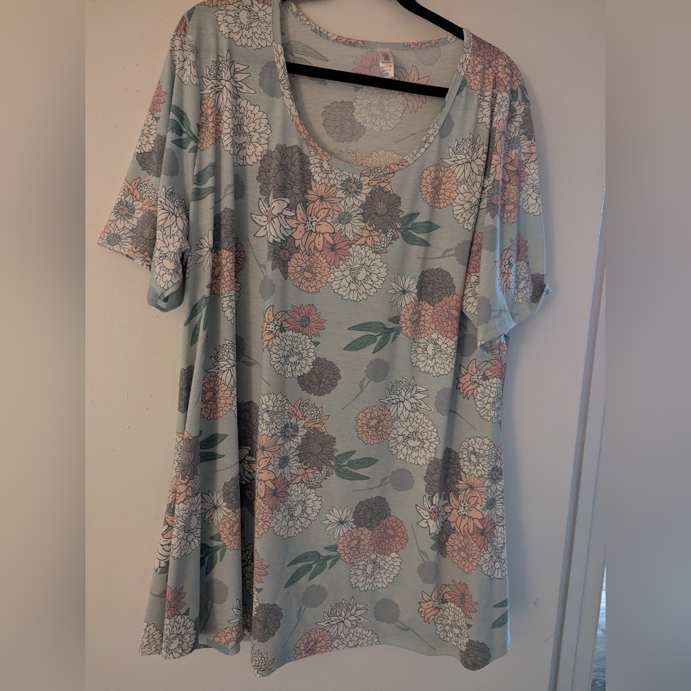 LuLaRoe Pastel Floral Top Perfect T